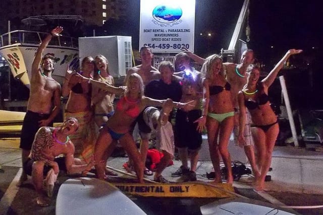 Friday Nights Pints and Paddle Party in Fort Lauderdale - Photo 1 of 10